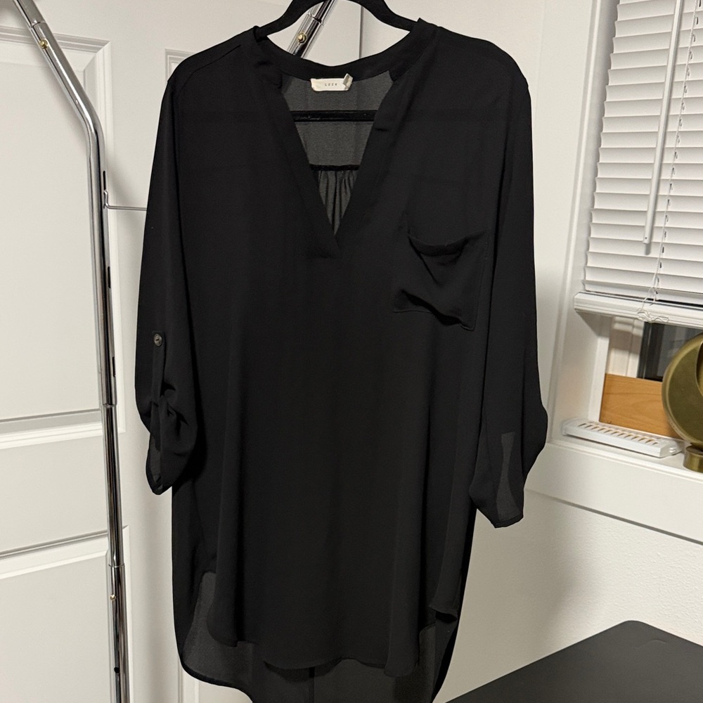 Lush Elegant Black Tunic Blouse